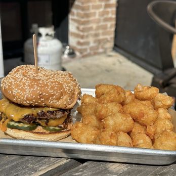 Kings Row Gastropub - Kings Classic Cheeseburger and Tater tots - Gastropubs Near Me - Pasadena, California Kings Row Gastropub - Kings Classic Cheeseburger and Tater tots - Gastropubs Near Me - Pasadena, California
