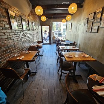 Petite Dumpling - Quiant dumpling shop - Dim Sum Near Me - Brooklyn, New York