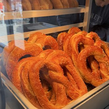 Peachey's Baking - Soft pretzel - Food Trucks Near Me - Sarasota, Florida