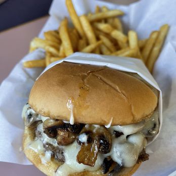 The Get-A-Way - Mushroom & Swiss Burger - Ice Cream & Frozen Yogurt Near Me - Mill City, Oregon