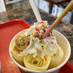 Shee Goo - Mango rolled ice cream