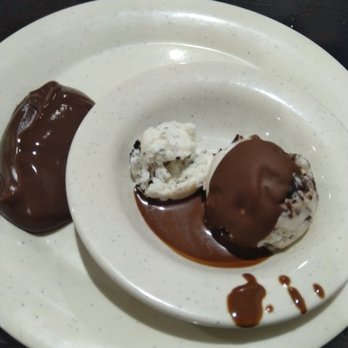Lu Buffet & Grill - Chocolate pudding and ice cream drizzled with chocolate - Buffets Near Me - Gaithersburg, Maryland