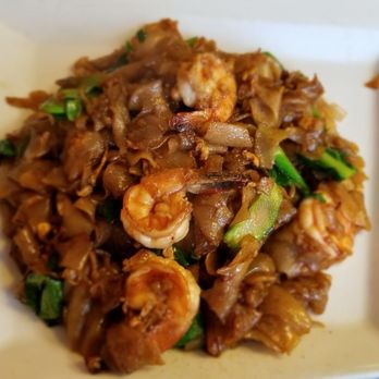 Authentic Thai Cuisine - V02. Pad See Ew - Thai Near Me - North Merrick, New York Authentic Thai Cuisine - V02. Pad See Ew - Thai Near Me - North Merrick, New York