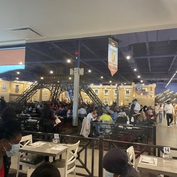 Saveurs Des Continents - Buffets Near Me - Brossard, Quebec