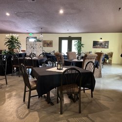 Fountain Creek Winery & Eatery - Inside Eating area