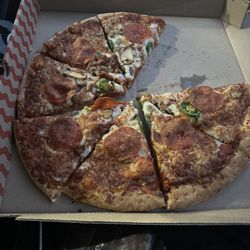QuikTrip - Large pizza