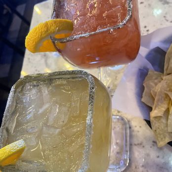 Carreta's Mexican Restaurant - Lime margarita and raspberry margarita - Mexican Near Me - St. Louis, Missouri Carreta's Mexican Restaurant - Lime margarita and raspberry margarita - Mexican Near Me - St. Louis, Missouri