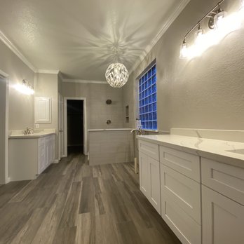 Chic Floors - Bathroom remodel - Flooring Near Me - Spring, Texas