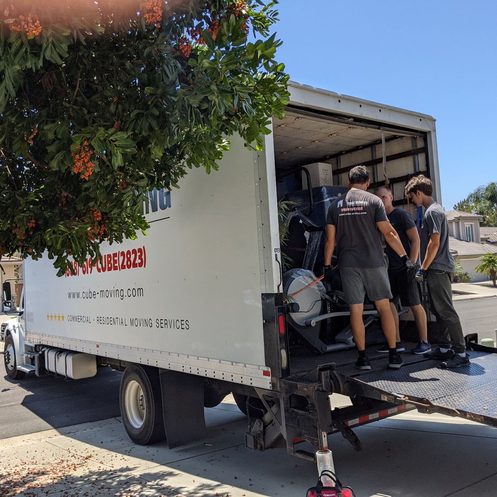 Cube Moving and Storage - Team work - Movers Near Me - San Diego, California
