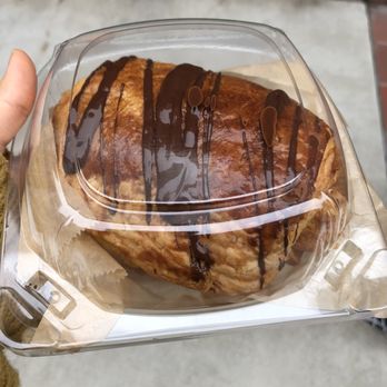 Heirloom Bakery - Wooooweee! Fresh chocolate croissant hot out of the back kitchen. Worth the $4.50! - Bakeries Near Me - South Pasadena, California Heirloom Bakery - Wooooweee! Fresh chocolate croissant hot out of the back kitchen. Worth the $4.50! - Bakeries Near Me - South Pasadena, California