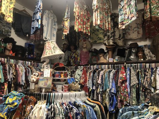 Bailey's Antiques and Aloha Shirts by null