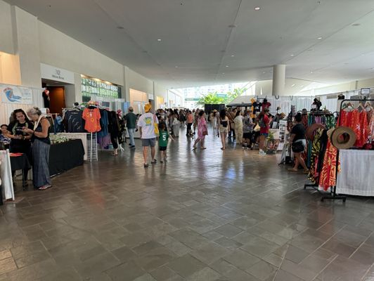 Hawaii Convention Center by null