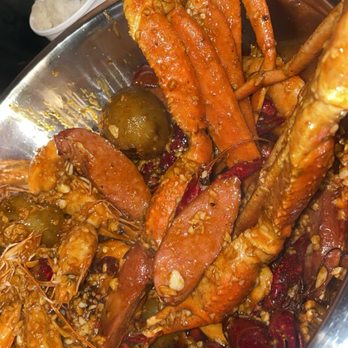 The Crawfish Hut - Cocktail Bars Near Me - Stanton, California