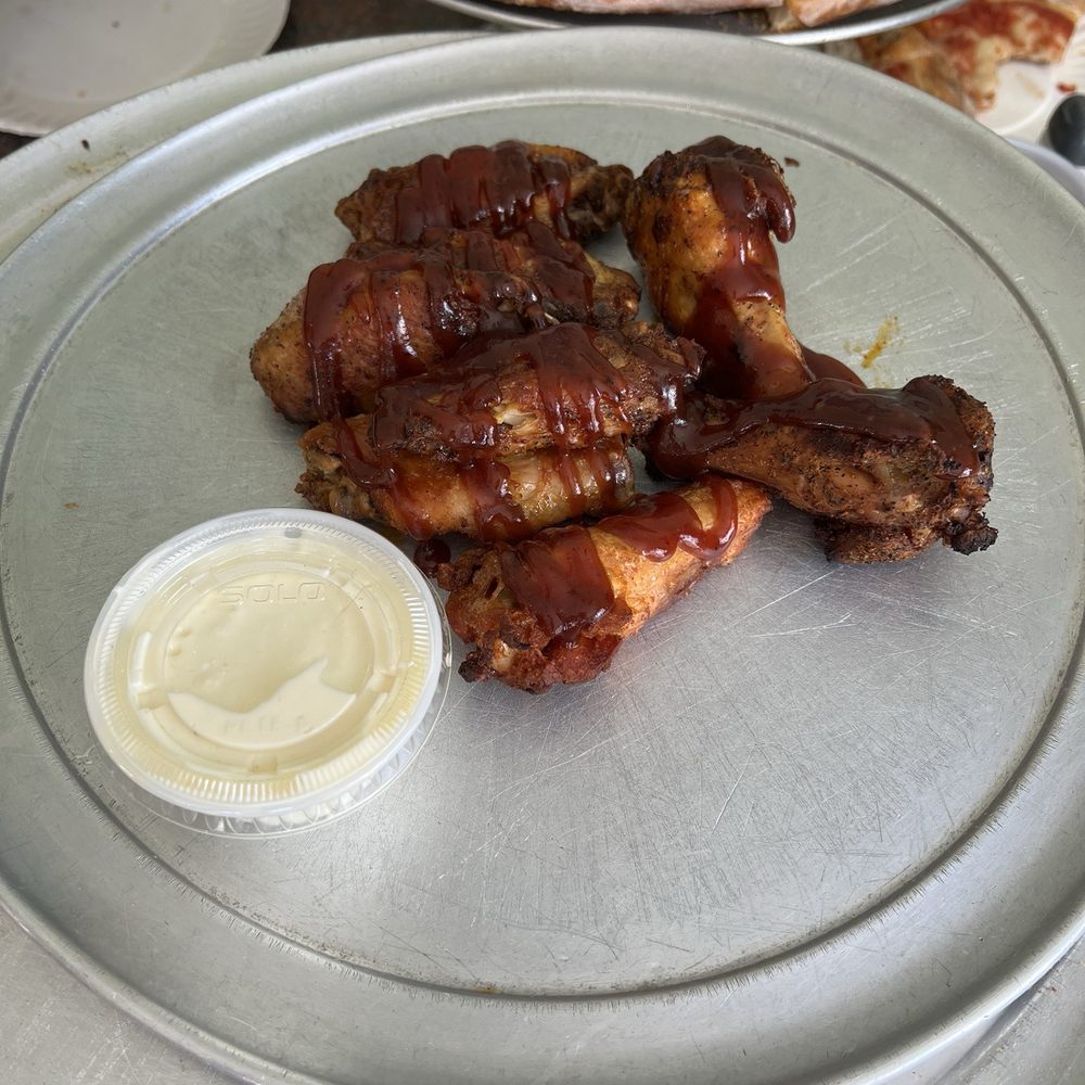 Stonehouse Pizza - BBQ chicken wings - Pizza Near Me - Waterbury, Connecticut Stonehouse Pizza - BBQ chicken wings - Pizza Near Me - Waterbury, Connecticut
