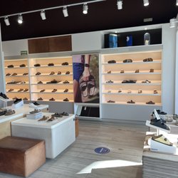 Birkenstock - Birkenstock - footwear displays