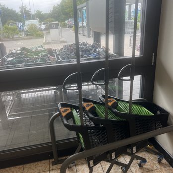 Aldi - Little carts for the kids.  Lots of recycling at Aldi's - Grocery Near Me - Andernach, RP