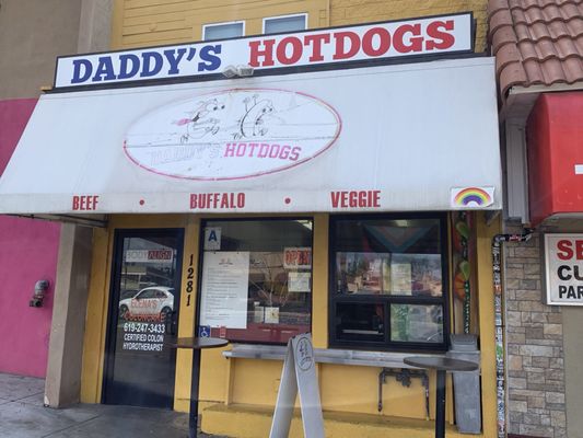 Daddy's Hot Dogs by null