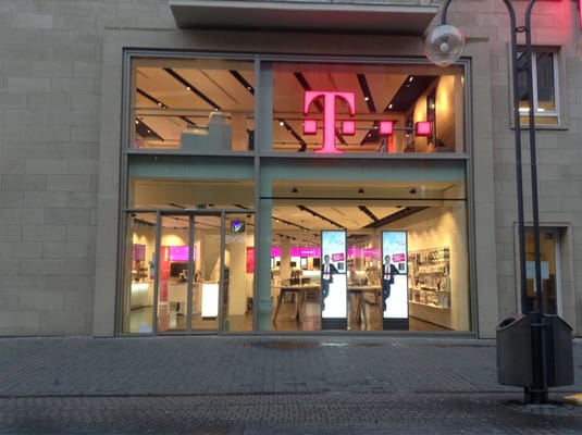 Telekom Shop Internet Service Providers Schildergasse 84 Neumarkt Viertel Koln Nordrhein Westfalen Germany Phone Number Yelp