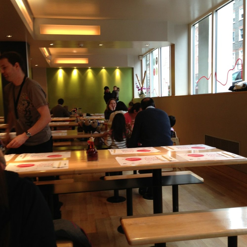 Wagamama - Cafeteria style tables - Japanese Near Me - London, XGL