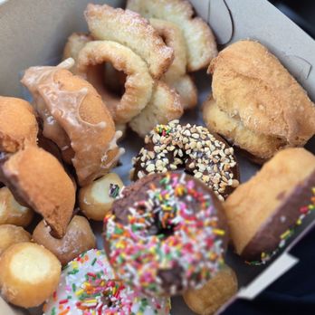 Christina's Donuts - Donuts - Donuts Near Me - Glendale, California