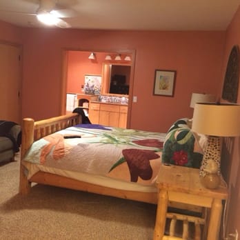Hidden Creek Bed & Breakfast - Bed & Breakfast Near Me - Girdwood, Alaska Hidden Creek Bed & Breakfast - Bed & Breakfast Near Me - Girdwood, Alaska