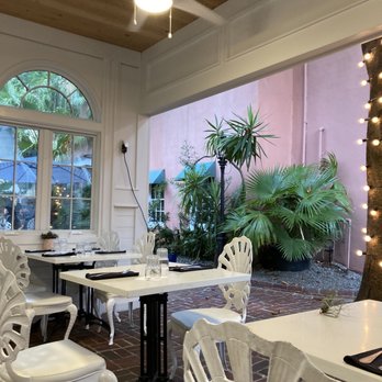 82 Queen - Southern Near Me - Charleston, South Carolina