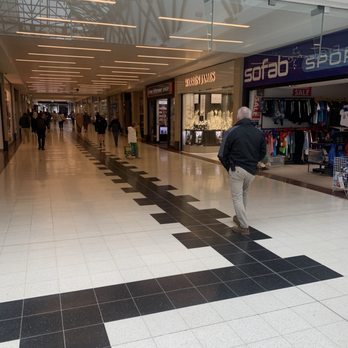 King’s Walk Shopping Centre - Inside the shopping centre - Shopping Centers Near Me - Gloucester, GLS King’s Walk Shopping Centre - Inside the shopping centre - Shopping Centers Near Me - Gloucester, GLS