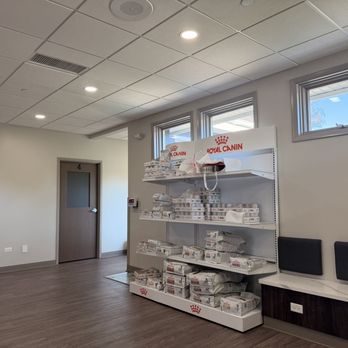 Spring Hill Veterinary Clinic - Interior - Veterinarians Near Me - Carpentersville, Illinois