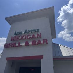 Los Arcos Mexican Restaurant - The restaurant