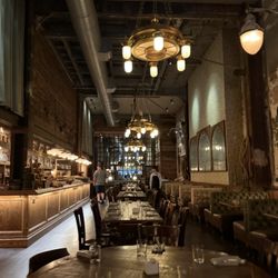 Harp & Crown - Inside