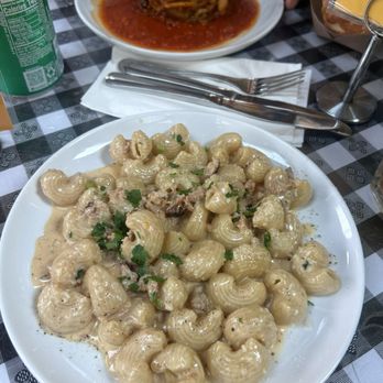 Forma Pasta Factory - Pipette Ragu - Italian Near Me - Brooklyn, New York Forma Pasta Factory - Pipette Ragu - Italian Near Me - Brooklyn, New York