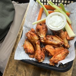 The Brick Pub & Grill - Wings