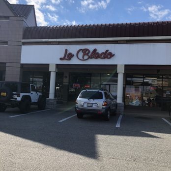 Le Bledo Eatery - Storefront - Vietnamese Near Me - Springfield, Virginia Le Bledo Eatery - Storefront - Vietnamese Near Me - Springfield, Virginia