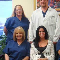 Alan B Kravitz, FACFAS - Dr. Kravitz, Amber, Susan and Jackie in the office