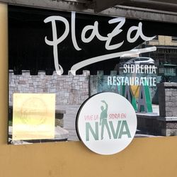 Sidreria Plaza - Die Sidreria, die man besucht haben muss in der Hauptstadt des Sidre, in Nava, Villa de la Sidre