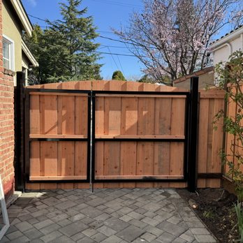 FenceMaster - Metal Framed Gate - Fences & Gates Near Me - San Carlos, California