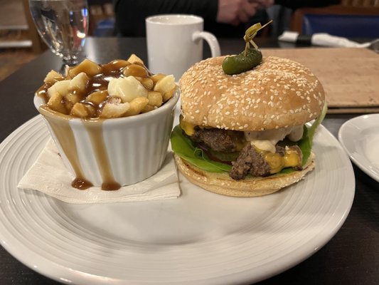 Explorer's Lounge by null