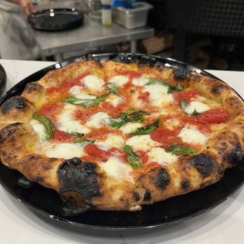 Sei Pizza Bar - Margherita special - Pizza Near Me - Los Angeles, California