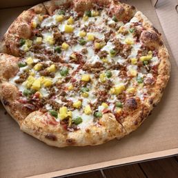 Fennel sausage and pineapple pizza Fennel sausage and pineapple pizza