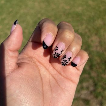 Le's Nail & Spa - Day Spas Near Me - Ventura, California Le's Nail & Spa - Day Spas Near Me - Ventura, California