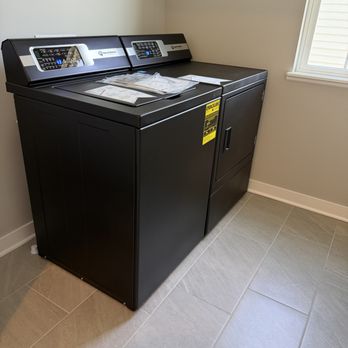 Big Sandy Superstore - Speed Queen washer and dryer in black - Furniture Stores Near Me - Dublin, Ohio