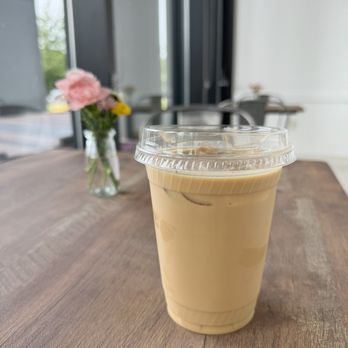 Aurora Cafe and Bakery - Bakeries Near Me - Overland Park, Kansas