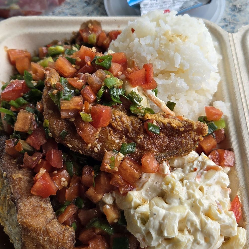 Nico's Pier 38 - Ahi belly - much larger portion than I remembered..and I always order this! - Seafood Near Me - Honolulu, Hawaii