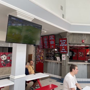 Smokin Jays - Food court seating - Barbeque Near Me - Oxnard, California