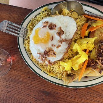 Azizam - Persian chicken with rice/an egg & torshi. - Persian/Iranian Near Me - Los Angeles, California Azizam - Persian chicken with rice/an egg & torshi. - Persian/Iranian Near Me - Los Angeles, California