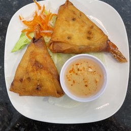 Vermicelli Noodles with Egg Roll