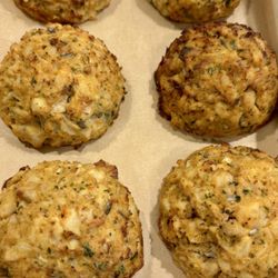 The Market At River Falls - Crab cakes