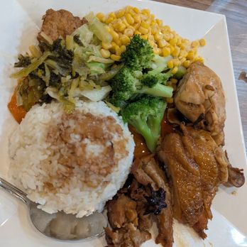 Dago Bento House - Braised chicken (not bad!) - Noodles Near Me - Chino Hills, California Dago Bento House - Braised chicken (not bad!) - Noodles Near Me - Chino Hills, California