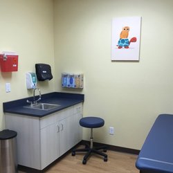 Lari Frazee, Do - Exam Room