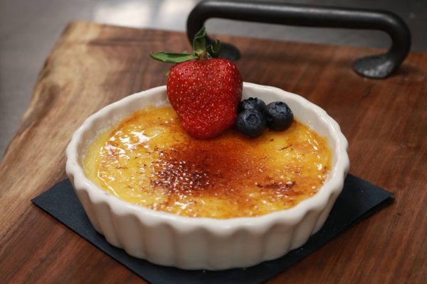 THE WONDER BAR STEAKHOUSE by null